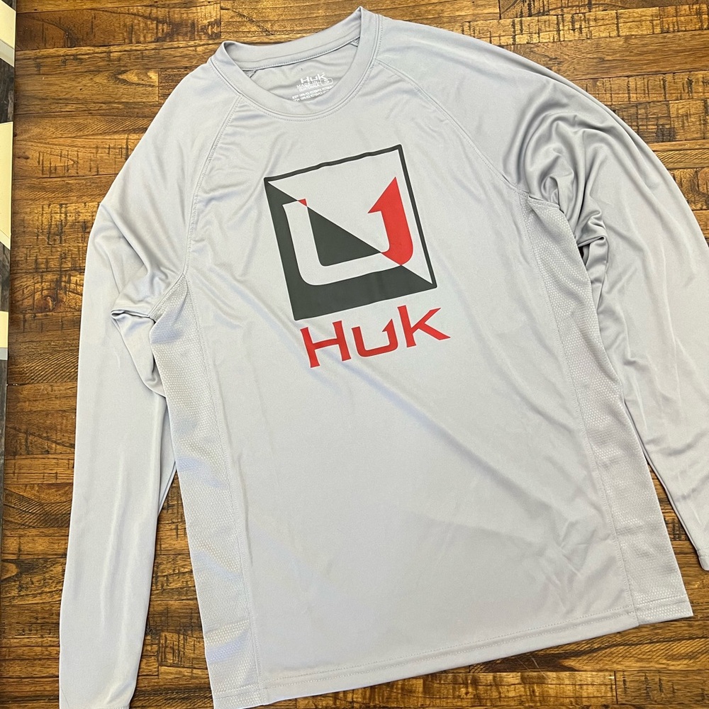 Men’s Huk Light Gray Performance Shirt